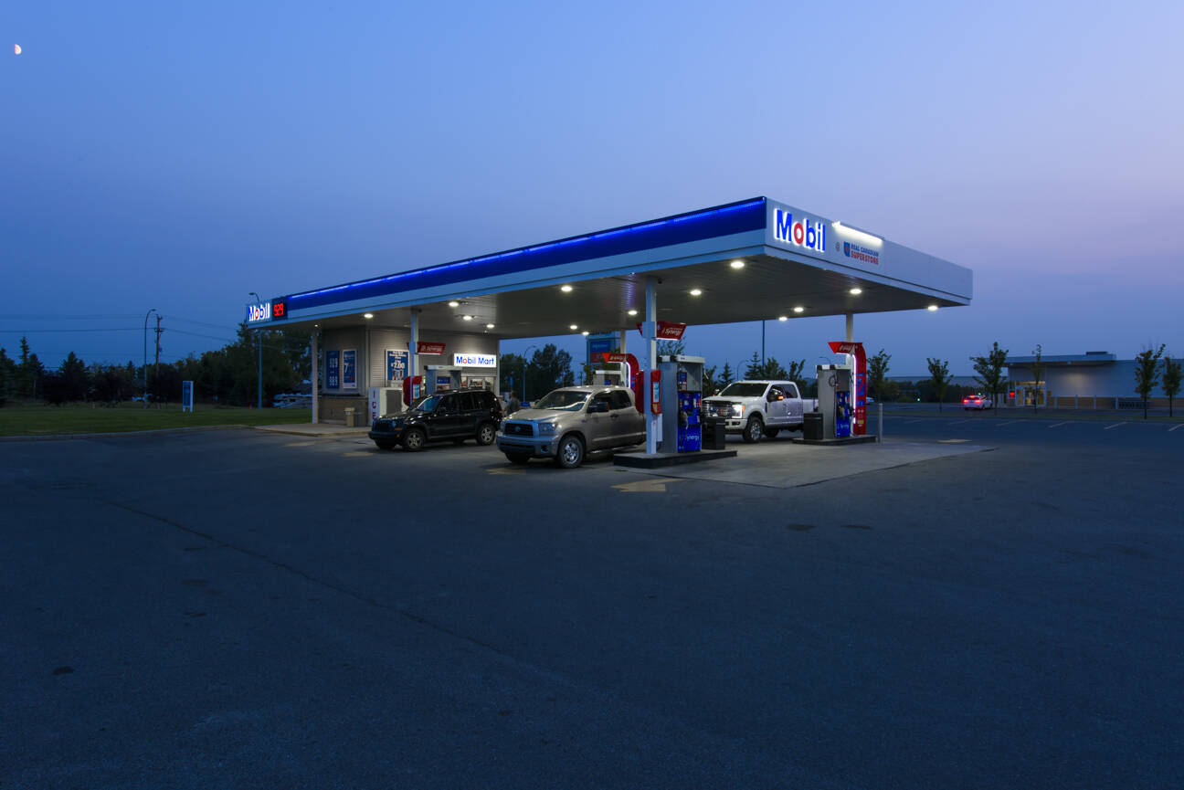 First Mobil-branded service stations open in Canada.